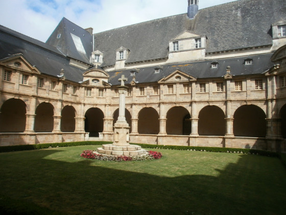 Le cloître