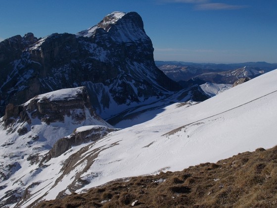 Le col  vu de la cr&ecirc;te de la Clape