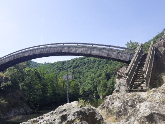 Le curieux pont de Clauzel. Le curieux pont de Clauzel.