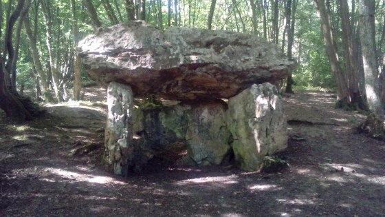 Le Dolmen des Trois Pierres