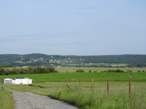 Une vue par-delà la frontière