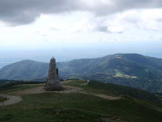 Le Grand Ballon. Monument des Diables Bleus.