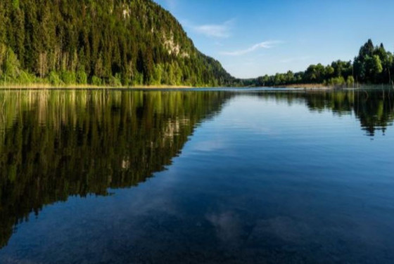 le grand lac d\'Etival