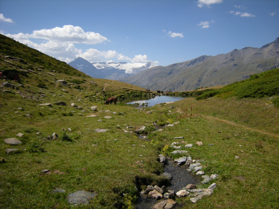 Le lac avec la Vanoise à l\'horizon