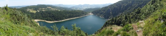 Le lac blanc vu d\'en haut à partir d\'une petite plateforme aménagée