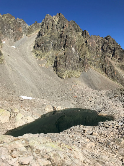 Le Lac de la Persévérance et les Aiguilles Rouges