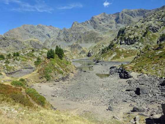Le lac Longet presque &agrave; sec