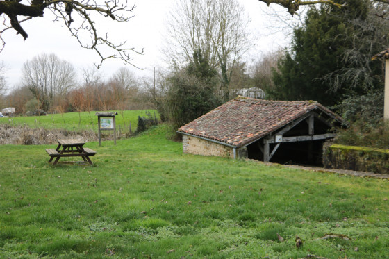 Le Lavoir de Marchais (lavoir de Suzon)