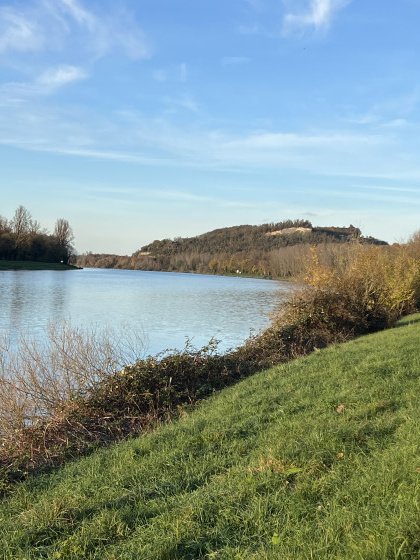 Le Limburg vu du vieux Rhin