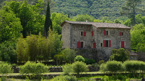 Maison Cévenol en longeant le Gardon