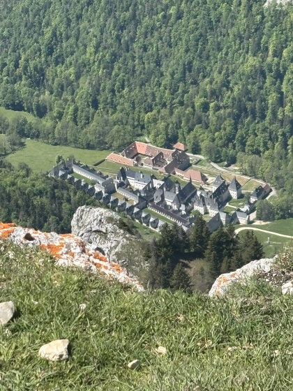 Le monast&egrave;re de la Grande Chartreuse depuis le Grand Som