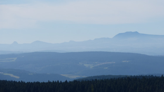 Le Mont M&eacute;zenc et le Gerbier de Jonc depuis Chaussitre