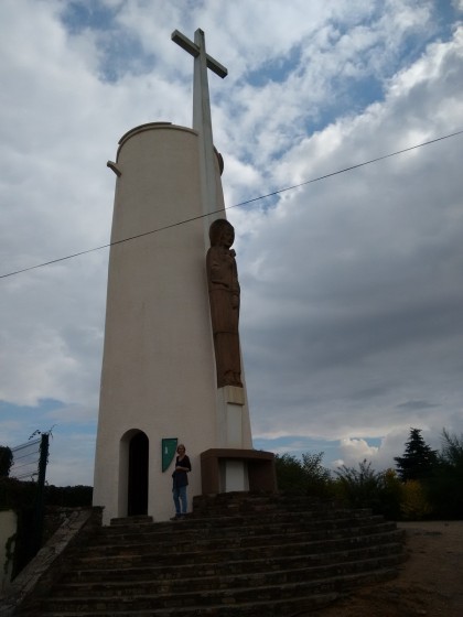 Le Moulin du Pé et la statue du Christ-Roi