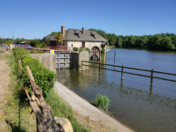 Le moulin et l'écluse de la Roussière