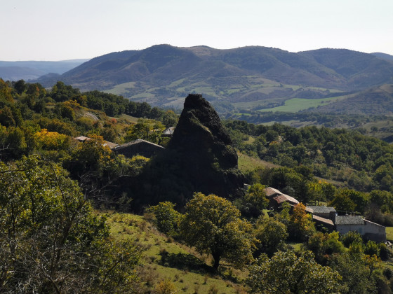 Le neck de Roche-Ch&eacute;rie vu du nord