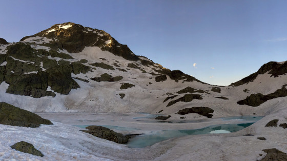 Le Pic des Eustaches et le Lac de l\'Agnelin Le Pic des Eustaches et le Lac de l\'Agnelin