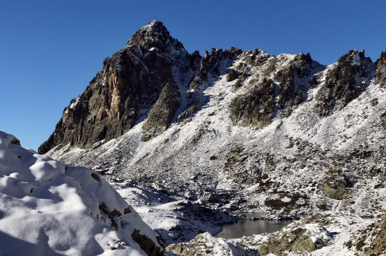 Le Pic du Grand Perlet et le Lac Merlat