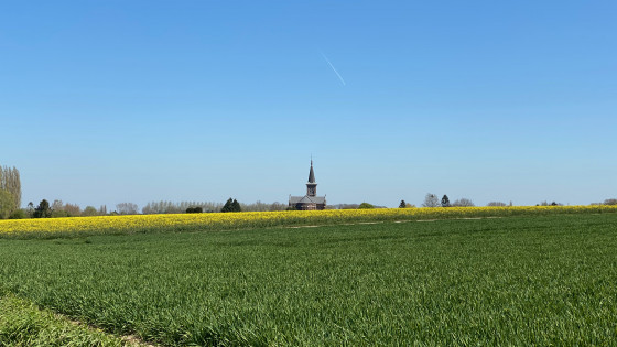 Le point de départ vu des champs