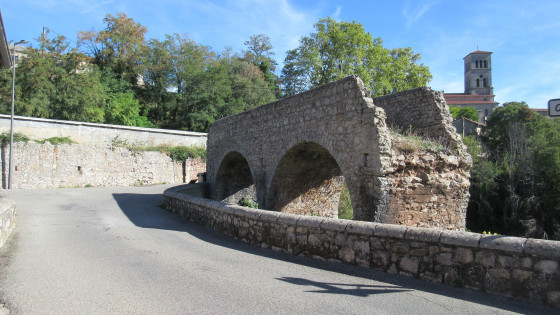 Le pont ancien