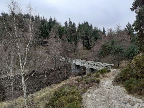 Le pont des Cayres