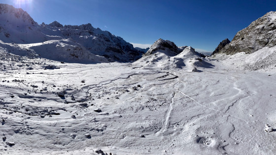 Le pré sous le refuge de la Pra