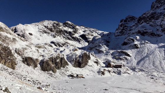 Le refuge et la bergerie de la Pra