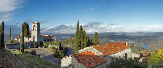 Le rocher de Sampzon