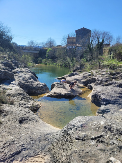 Le ruisseau de Salastre sous Lagorce