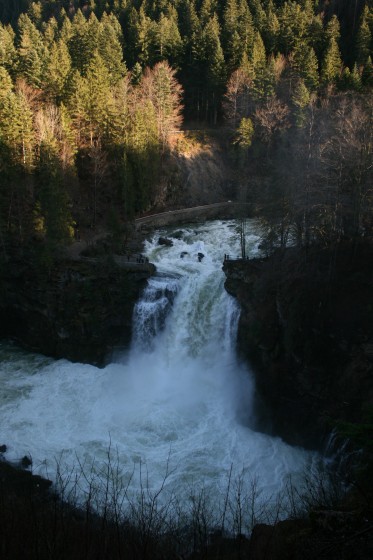 Le saut du Doubs en crue