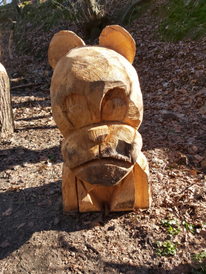 Très jolie sculpture le long du sentier du sculpteur