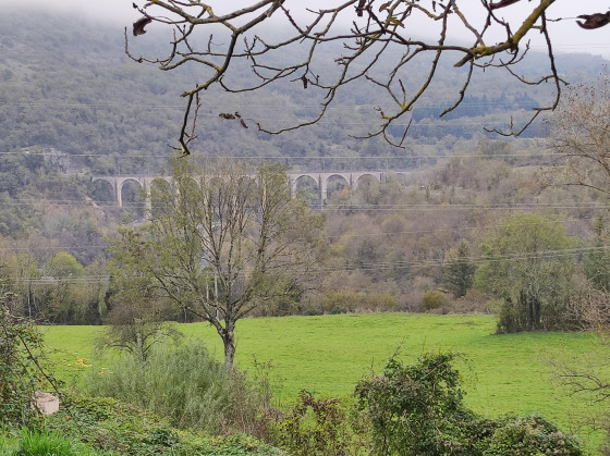 Le viaduc de Cize Bolozon au loin