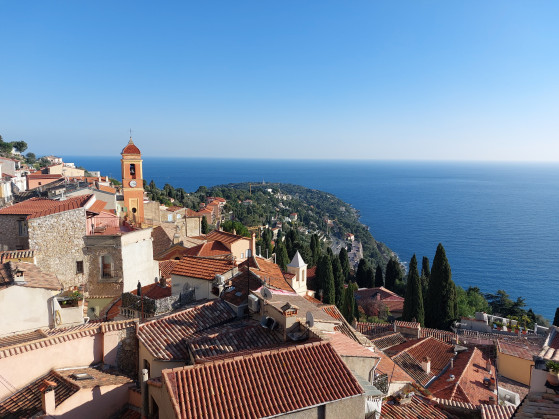 Le village de Roquebrune et le Cap Martin de la tour du château