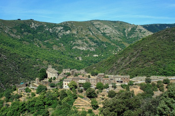 Le village de Thines