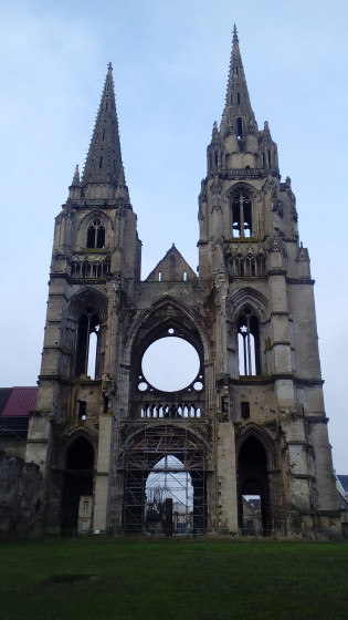 Les deux tours de l\'église Saint-Jean-des-Vignes