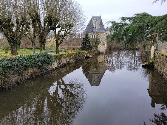 Les douves du ch&acirc;teau