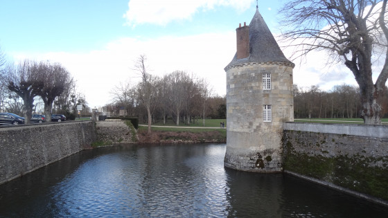 Les douves du ch&acirc;teau