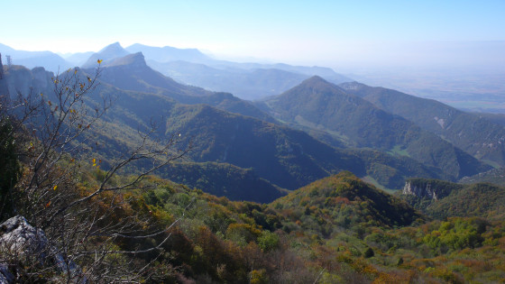Les falaises de la Montagne de Musan depuis le sommet