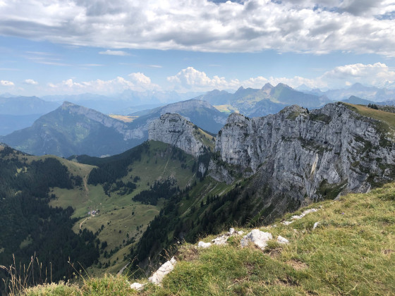 Les falaises de Sous-Dine