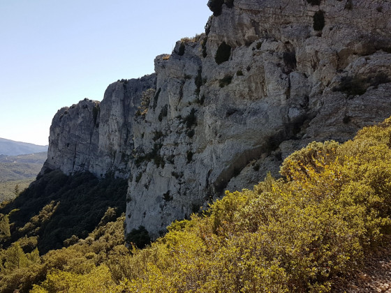 Les falaises du mont Julien
