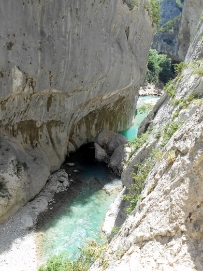 les gorges et ses eaux émeraudes