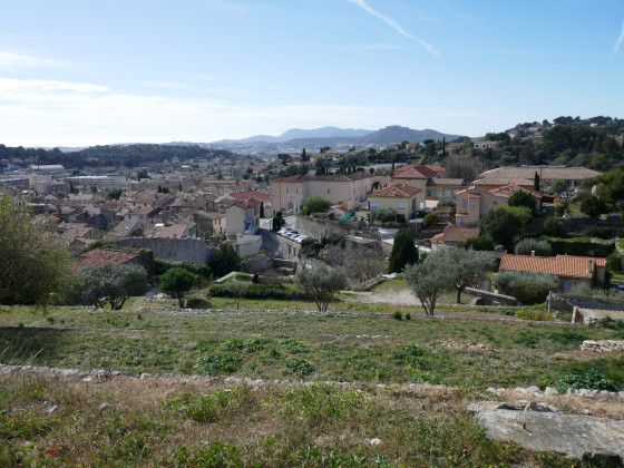 Les hauts d'Ollioules vus des restanques du château