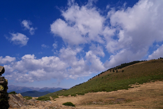 Les nuages arrivent sur les sommets