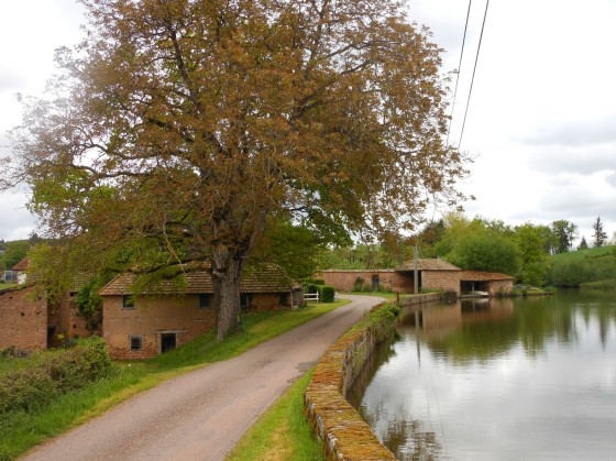 Les Petits Moulins