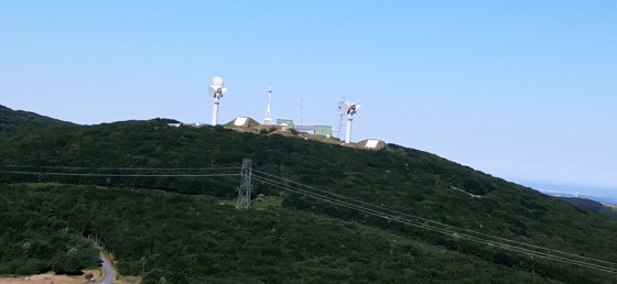 Les Radars sur la coline en face du Montalet