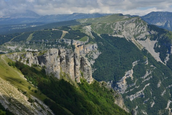 les rochers de loin
