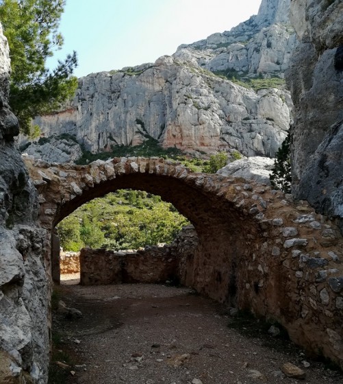 Les ruines du hameau du Trou