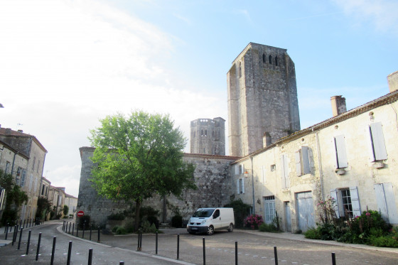 Les tours de la Collégiale