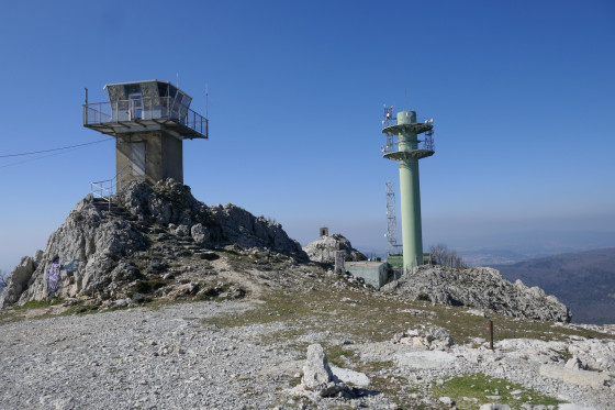 Les tours du mont Caume