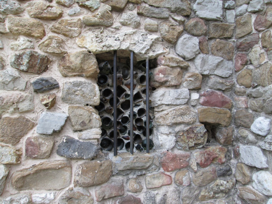 Les vitraux en culs de bouteilles