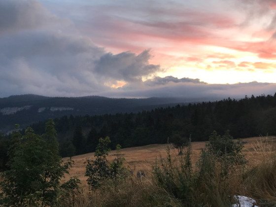 Levé de soleil depuis le parking de Beure